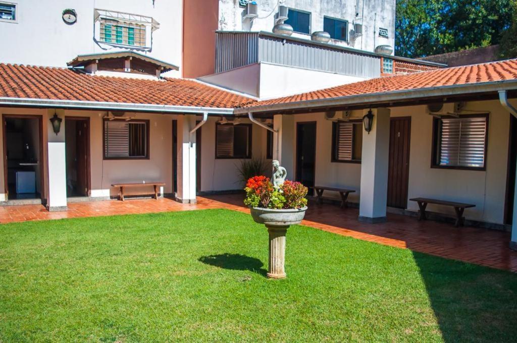 Galeria Hotel Pousada Жагуариуна Экстерьер фото